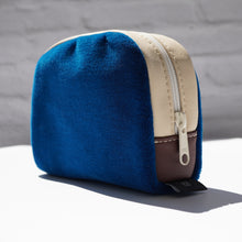 画像をギャラリービューアに読み込む, クラシックポーチ 青モケット(ブルー)/(チョコレート)