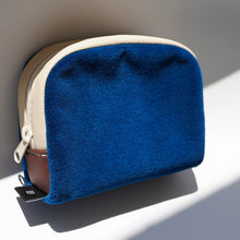 画像をギャラリービューアに読み込む, クラシックポーチ 青モケット（ブルー）／（チョコレート）
